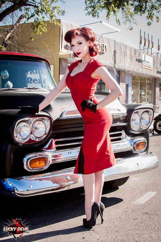 20150102_LuckyDevilPinUp_SabraJohnsin_01