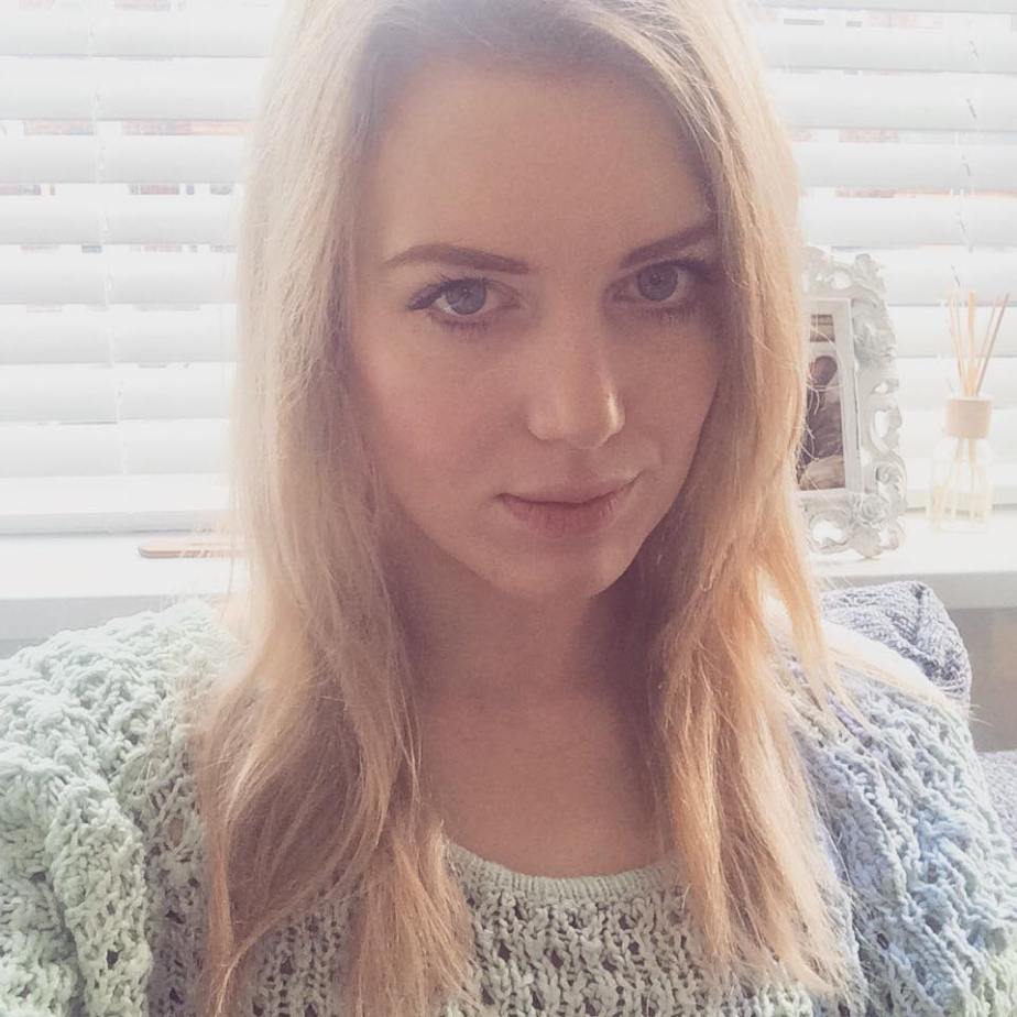 20150105_PinUp_FrankiiWilde_05