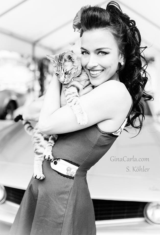 20150107_PinUp_GinaCarla_06