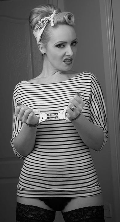 20150122_PinUp_OctoberDivine_03