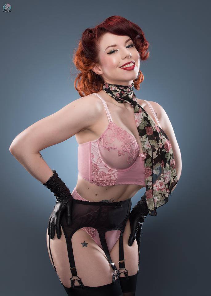 20150128_PinUp_LudellaHahn_13