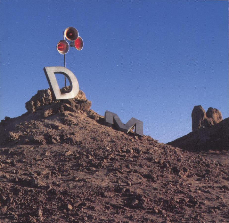 20150225 – Music :  Cover / Reprise : &laquo;&nbsp;World in my eyes&nbsp;&raquo; by the Cure – Original version : &laquo;&nbsp;World in my eyes&nbsp;&raquo; by Depeche&nbsp;Mode