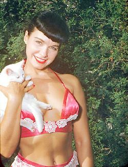 PinUp_BettiePage_03