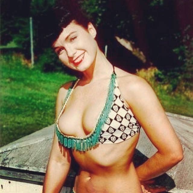 PinUp_BettiePage_06
