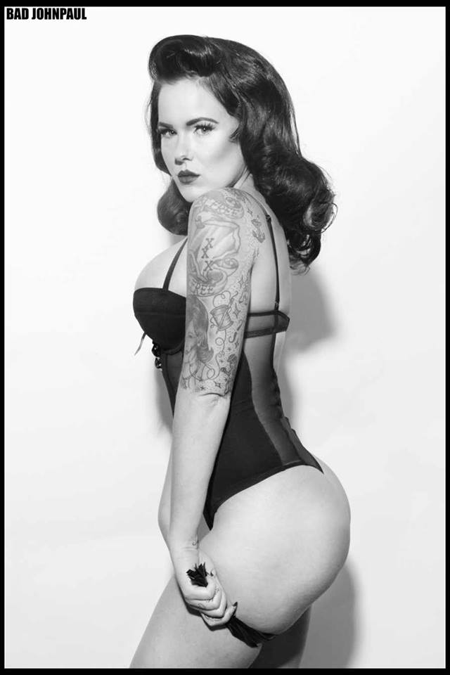 PinUp_FrankieSinister_04