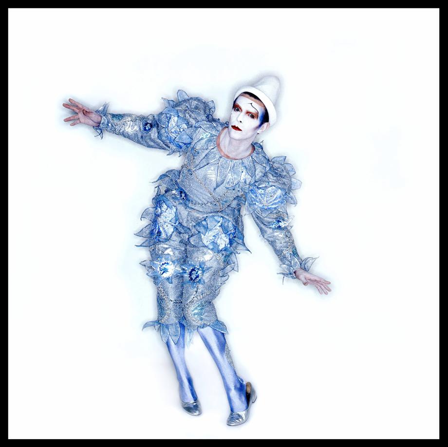 DavidBowie_AshesToAshes