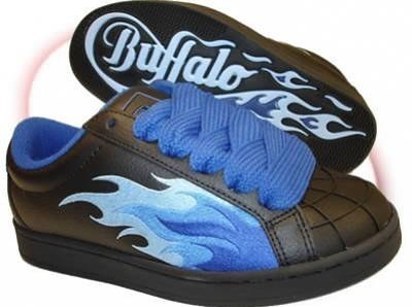 Ou comment on faisait ~les rebelles~avec ces chaussures horribles.