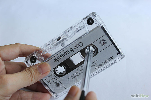 Et comment on rembobinait ces mêmes cassettes pour les réécouter depuis le début.