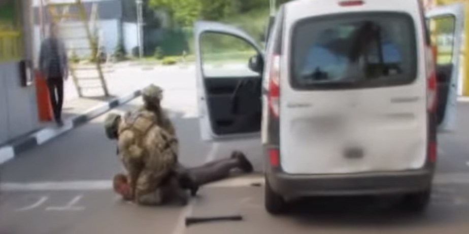 Ukraine : que sait-on de l'arrestation du Français suspecté de préparer 15 attentats ? 